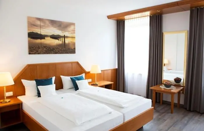 Inn Gasthof Zur Post Oberwirt Hotel Chieming