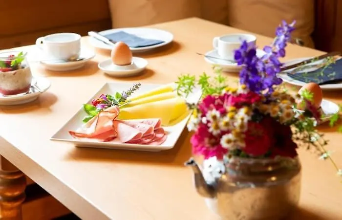 *** Inn Gasthof Zur Post Oberwirt Hotel Chieming Germany