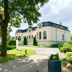 Schloss Breitenfeld & Tagung Hotel